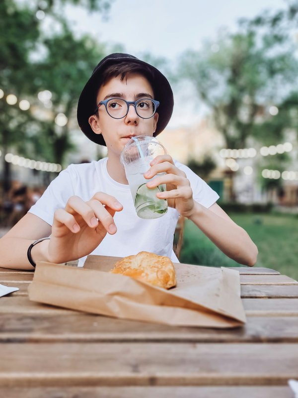 Carte ado gratuite : conseils pour un choix éclairé et sûr